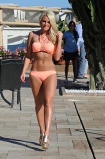 Danielle Armstrong feet photo 14
