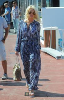 Danielle Armstrong feet photo 2