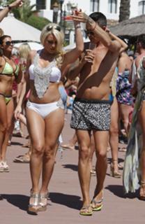 Danielle Armstrong feet photo 8
