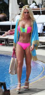 Danielle Armstrong feet photo 7