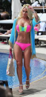 Danielle Armstrong feet photo 6