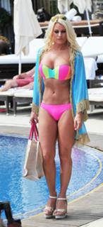 Danielle Armstrong feet photo 4
