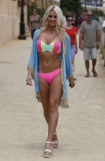 Danielle Armstrong feet photo 20