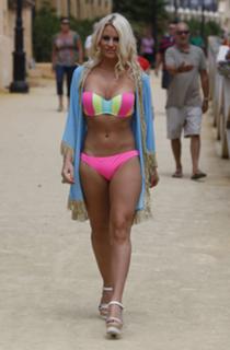 Danielle Armstrong feet photo 18
