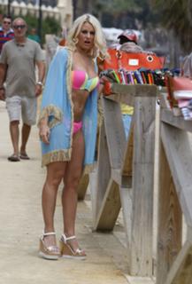 Danielle Armstrong feet photo 16