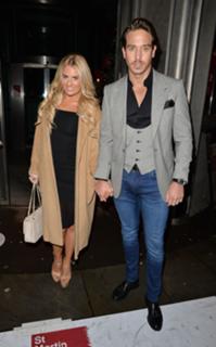 Danielle Armstrong feet photo 8