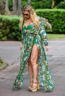 Danielle Armstrong feet photo 10