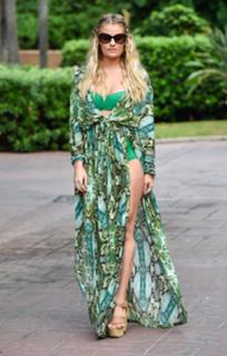Danielle Armstrong feet photo 7