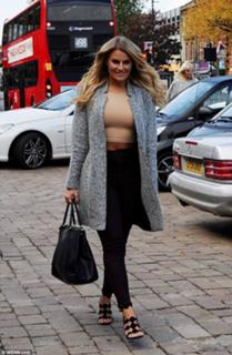 Danielle Armstrong feet photo 3