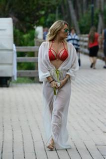 Danielle Armstrong feet photo 2