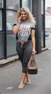 Danielle Armstrong feet photo 16