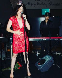 Danielle Bisutti feet photo 13