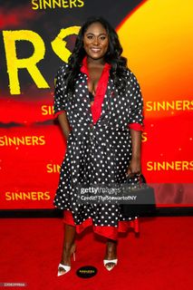 Danielle Brooks feet photo 4