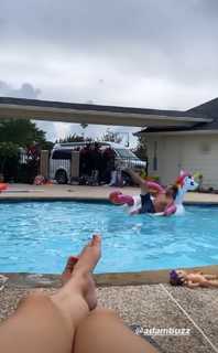 Danielle Busby feet photo 17