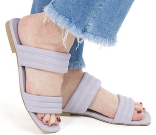 Danielle Busby feet photo 17