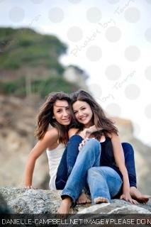 Danielle Campbell feet photo thumbnail