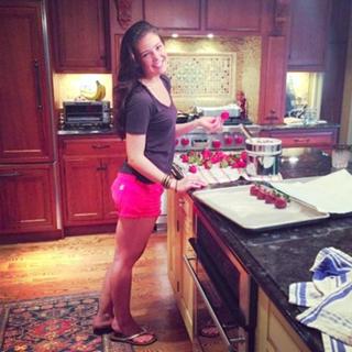 Danielle Campbell feet photo thumbnail