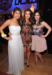 Danielle Campbell feet photo thumbnail