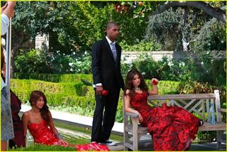 Danielle Campbell feet photo thumbnail