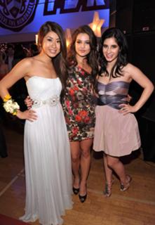 Danielle Campbell feet photo thumbnail