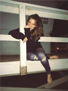 Danielle Campbell feet photo thumbnail