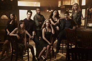 Danielle Campbell feet photo thumbnail