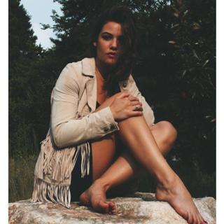 Danielle Campbell feet photo thumbnail