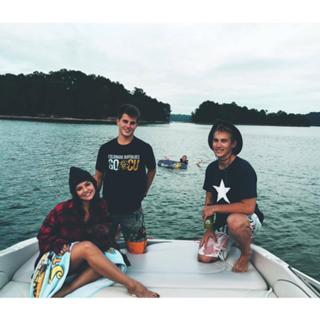 Danielle Campbell feet photo thumbnail
