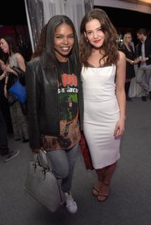 Danielle Campbell feet photo thumbnail