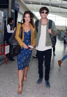 Danielle Campbell feet photo thumbnail