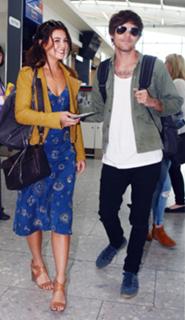 Danielle Campbell feet photo thumbnail