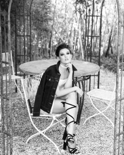 Danielle Campbell feet photo thumbnail
