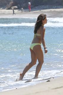 Danielle Campbell feet photo thumbnail