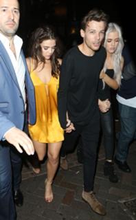 Danielle Campbell feet photo thumbnail