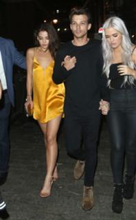 Danielle Campbell feet photo thumbnail