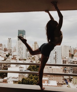 Danielle Campbell feet photo thumbnail