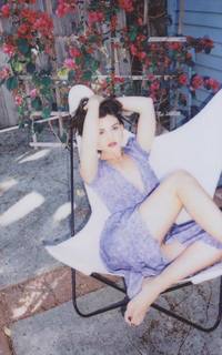 Danielle Campbell feet photo thumbnail