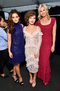 Danielle Campbell feet photo thumbnail
