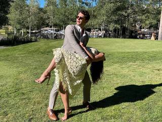 Danielle Campbell feet photo thumbnail