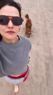 Danielle Campbell feet photo thumbnail