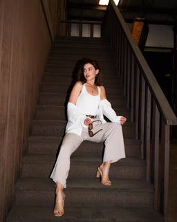 Danielle Campbell feet photo thumbnail