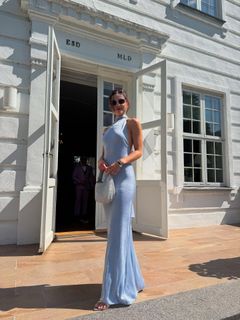 Danielle Campbell feet photo thumbnail