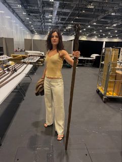 Danielle Campbell feet photo thumbnail