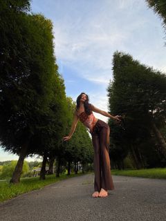 Danielle Campbell feet photo 2