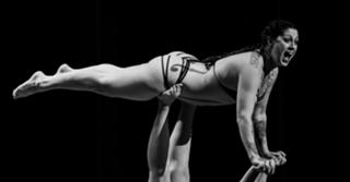 Danielle Colby feet photo thumbnail