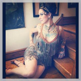 Danielle Colby feet photo thumbnail