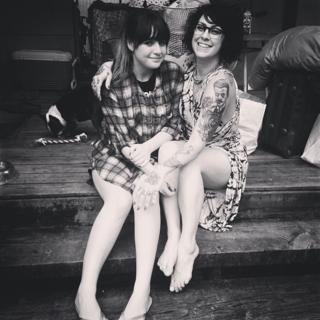 Danielle Colby feet photo thumbnail