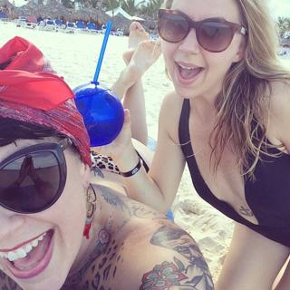 Danielle Colby feet photo thumbnail