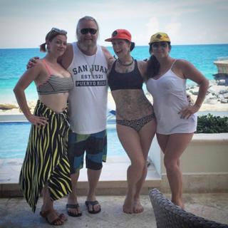 Danielle Colby feet photo thumbnail