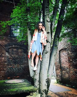 Danielle Colby feet photo thumbnail